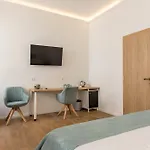 Luxury In The Center Of - Maniva 3*
