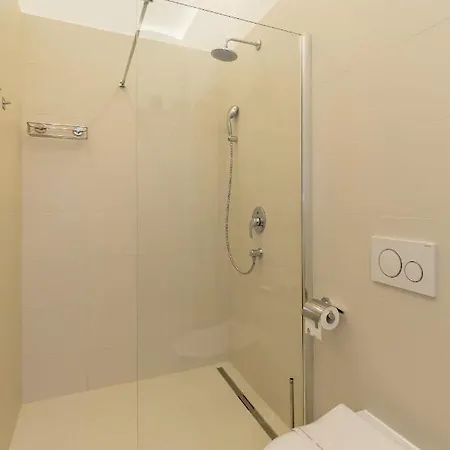 בית הארחה Luxury In The Center Of - Maniva ספליט