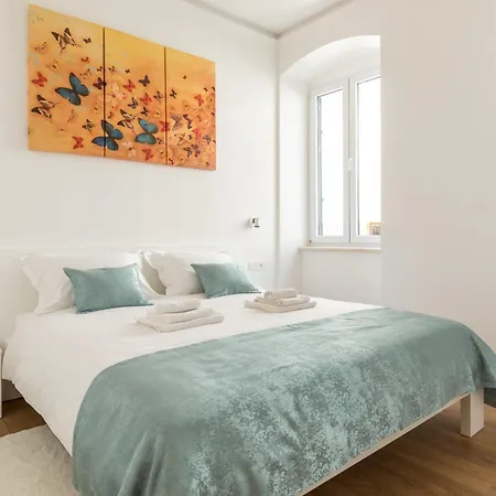 Luxury In The Center Of - Maniva