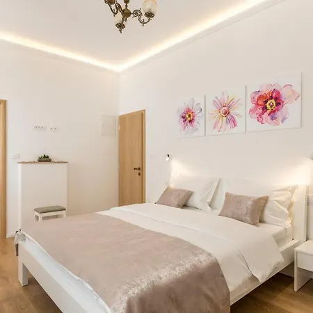 Luxury In The Center Of - Maniva 3* Split
