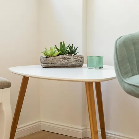 Konukevi Luxury In The Center Of - Maniva